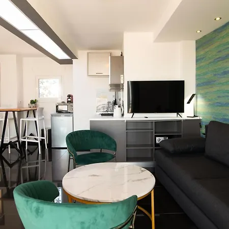 Marni Loft Ateny